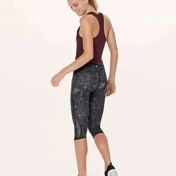 lululemon athletica Pants - Lululemon Lululemon Train Times Crop yoga Frozen Flourish Multi  leggings 2